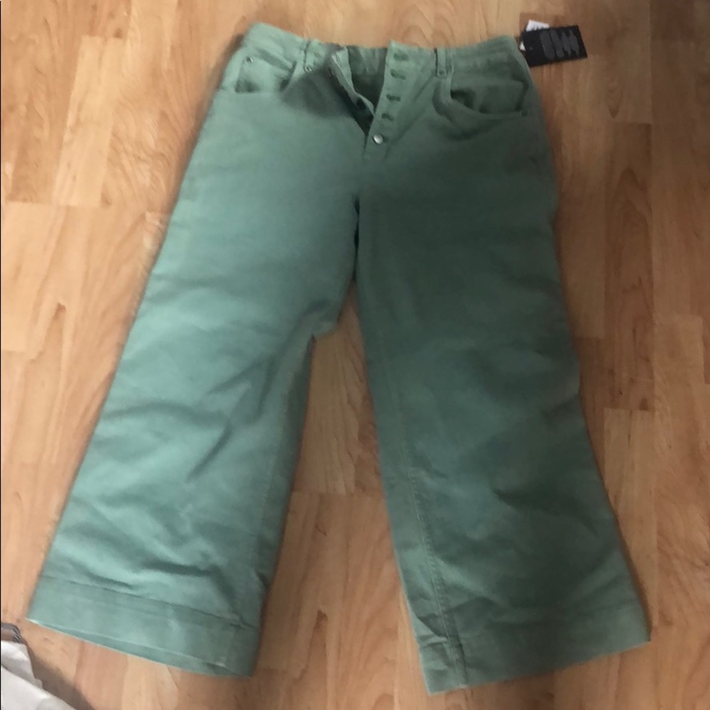 High waisted green pants